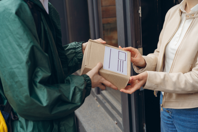 Amazonで受け取り拒否をするとどうなる？返金ルールやペナルティを徹底解説